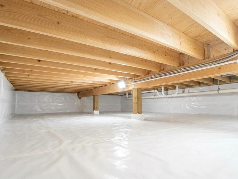 Dry, encapsulated crawl space after moisture repair